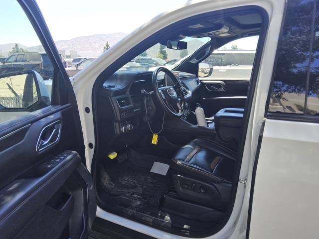 Used 2023 GMC Yukon XL AT4 w/ AT4 Premium Package AWD/4WD image 6