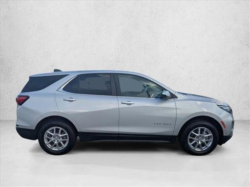 Used 2022 Chevrolet Equinox LT AWD/4WD image 4