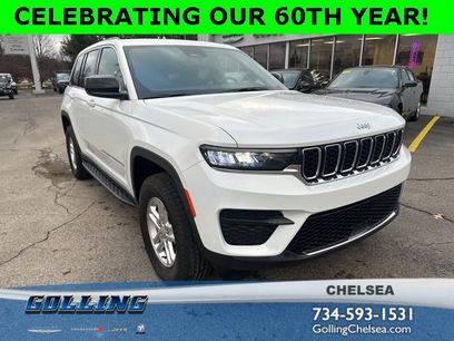 Certified 2025 Jeep Grand Cherokee Laredo w/ Luxury Tech Group I