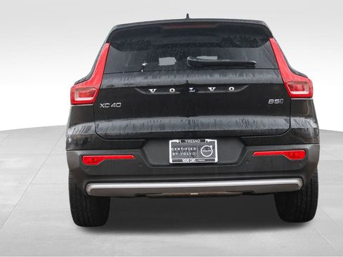 Certified 2025 Volvo XC40 B5 Core w/ Protection Package Premier image 7