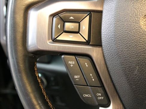 Used 2019 Ford Expedition Platinum image 26