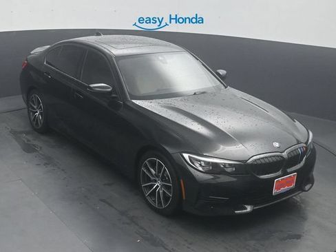 Used 2019 BMW 330i Sedan w/ Driving Assistance Package RWD image 19