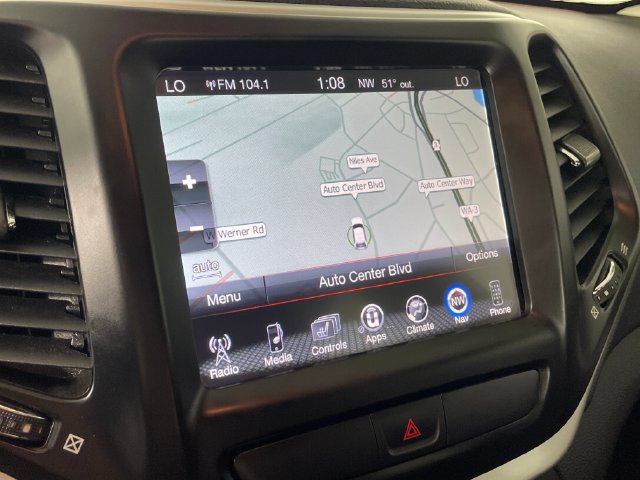 Used 2017 Jeep Cherokee Trailhawk w/ Comfort/Convenience Group AWD/4WD image 8