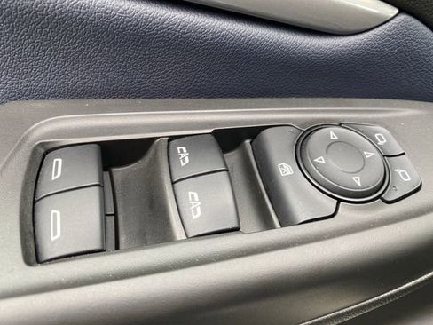 Used 2022 Chevrolet Bolt EUV Premier w/ Launch Edition image 16