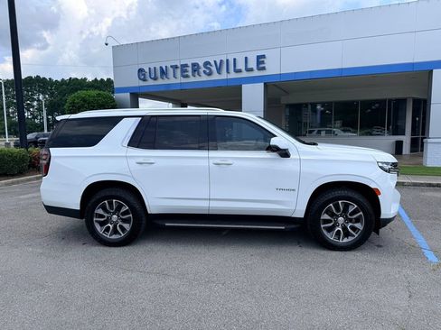 Used 2021 Chevrolet Tahoe LT w/ LT Signature Package RWD image 4