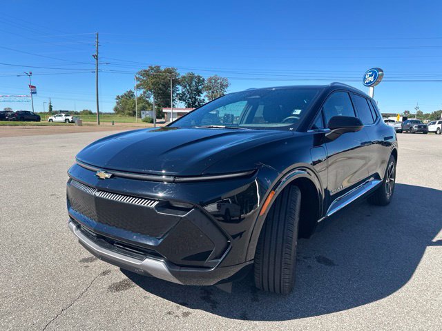 Used 2024 Chevrolet Equinox EV LT FWD image 2