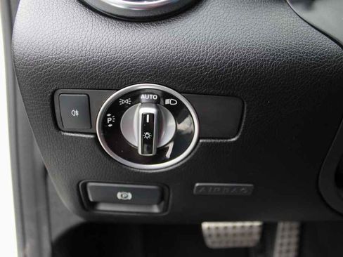 Used 2012 Mercedes-Benz SLK 350 image 15