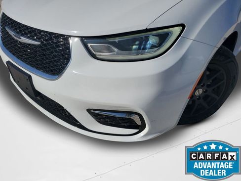 Used 2022 Chrysler Pacifica Touring-L image 19