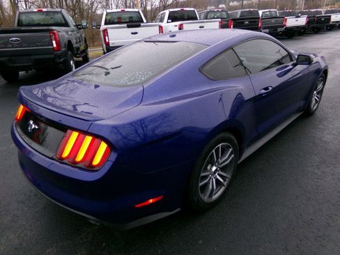 Used 2016 Ford Mustang Premium image 11