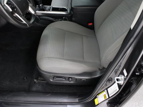 Used 2023 Toyota Tacoma SR5 RWD image 15