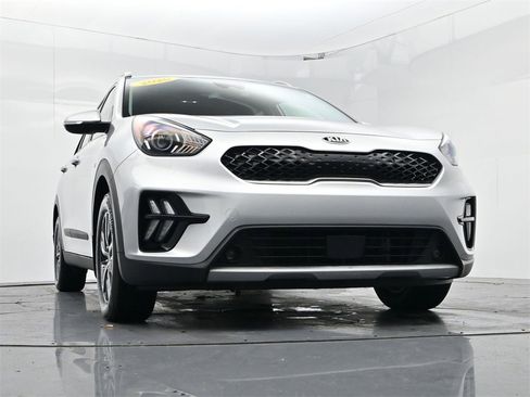Used 2020 Kia Niro EX Premium image 35