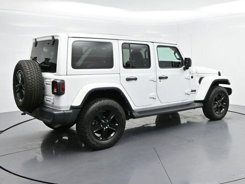 Used 2023 Jeep Wrangler Unlimited Sahara AWD/4WD image 7