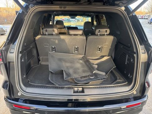 Used 2024 Chevrolet Traverse RS w/ LPO, Floor Liner Package image 37