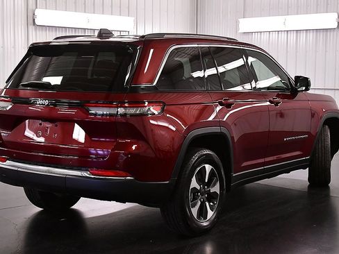 Used 2022 Jeep Grand Cherokee Limited 4xe image 7