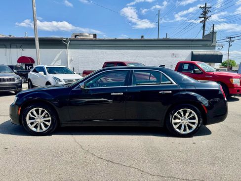 Used 2017 Chrysler 300 C w/ Safetytec Plus Group image 7