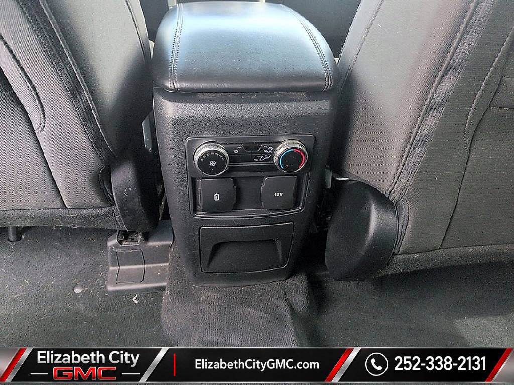 Used 2023 Ford Explorer XLT AWD/4WD image 21