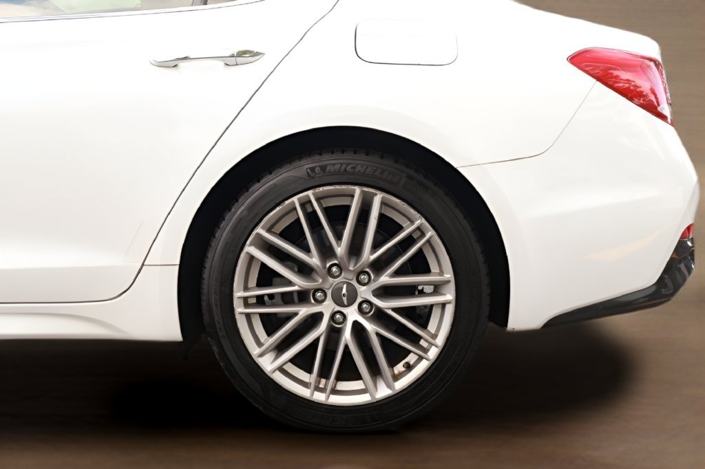 Used 2020 Genesis G70 2.0T w/ Elite Package RWD image 9