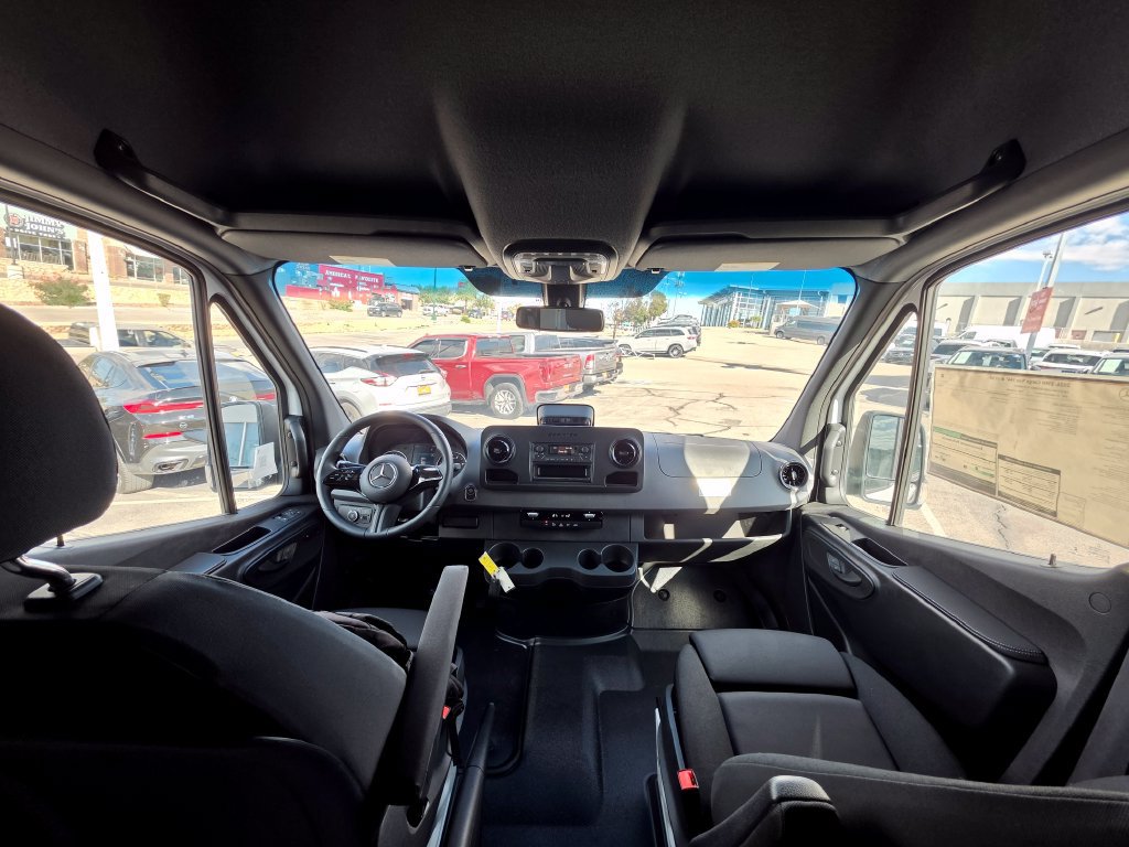 Used 2026 Mercedes-Benz Sprinter 2500 image 13