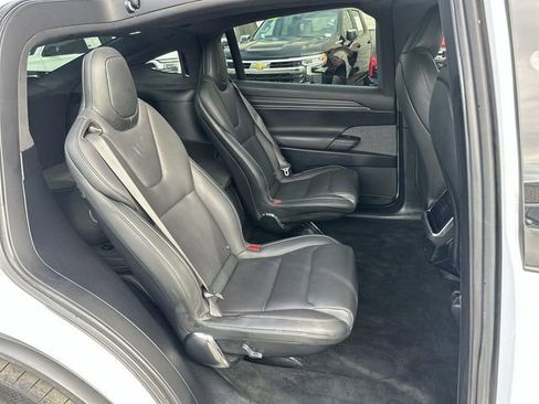 Used 2024 Tesla Model X Plaid image 24