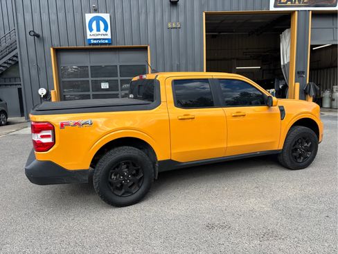 Used 2022 Ford Maverick Lariat w/ Lariat Luxury Package image 8