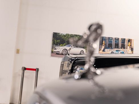 Used 2011 Rolls-Royce Ghost RWD image 21
