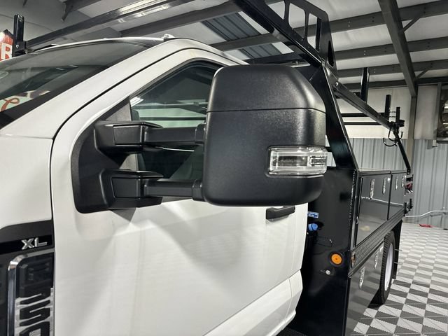 New 2023 Ford F550 4x4 Regular Cab Super Duty image 10