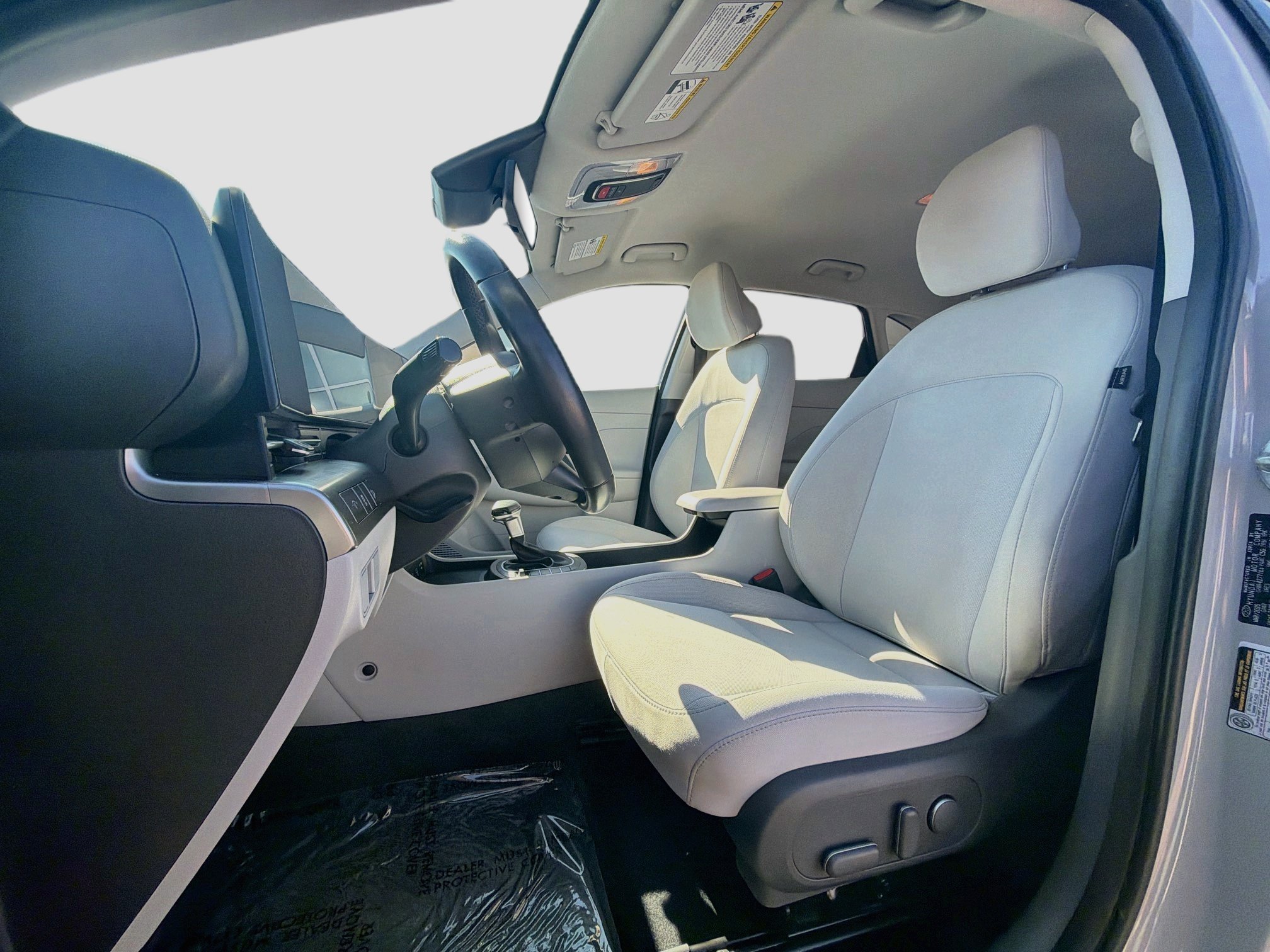 Used 2025 Hyundai Kona SEL AWD/4WD image 13