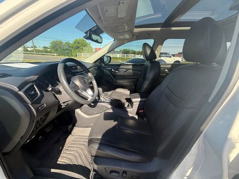 Used 2017 Nissan Rogue SL w/ SL Premium Package AWD/4WD image 12