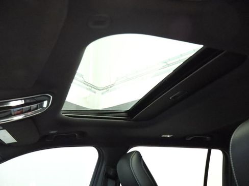 Used 2023 Jeep Grand Cherokee L Laredo image 48