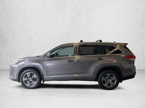 Used 2019 Toyota Highlander Limited Platinum AWD/4WD image 9