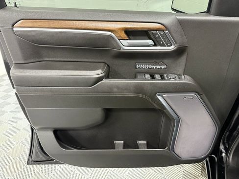 Used 2023 Chevrolet Silverado 1500 High Country w/ High Country Premium Package image 13