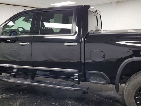 Used 2024 Chevrolet Silverado 3500 High Country w/ Technology Package AWD/4WD image 2