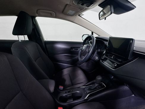 Used 2025 Toyota Corolla LE FWD image 26
