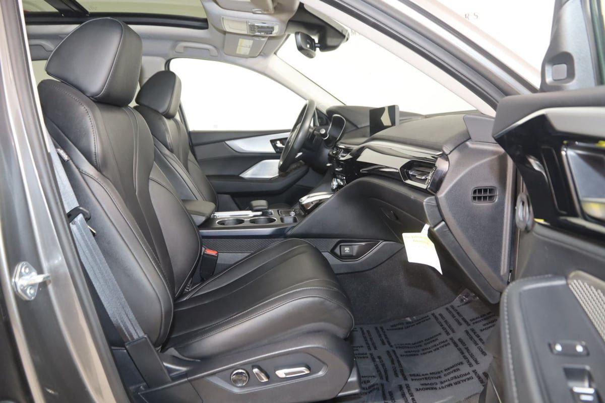 Used 2024 Acura MDX SH-AWD image 13