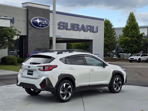 New 2025 Subaru Crosstrek 2.5i Limited w/ Popular Package #3A image 5