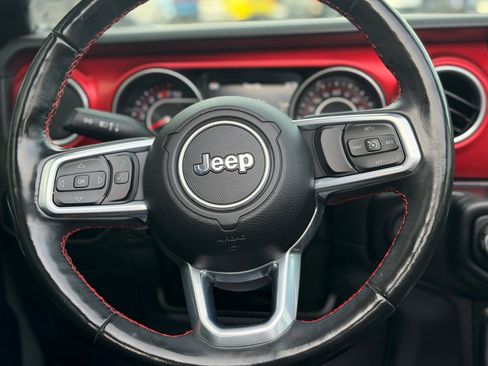 Used 2021 Jeep Wrangler Unlimited Rubicon image 18