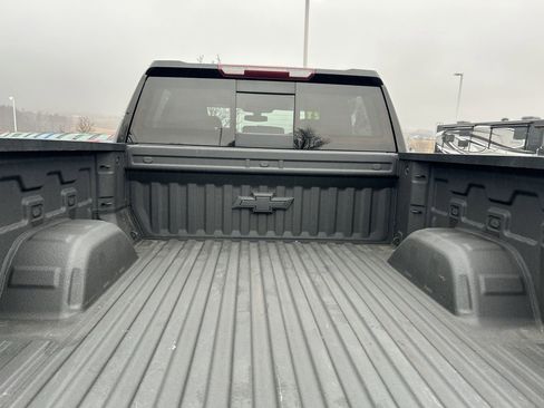 Used 2021 Chevrolet Silverado 1500 LT Trail Boss w/ Convenience Package II image 9