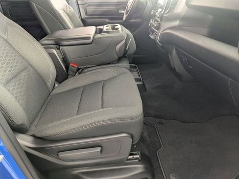 Certified 2025 RAM 1500 Tradesman w/ Night Edition AWD/4WD image 31