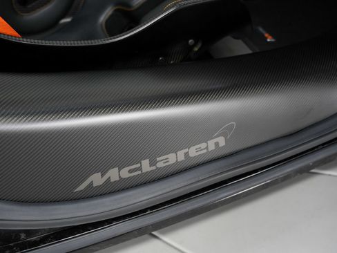 Used 2022 McLaren 765LT RWD image 39