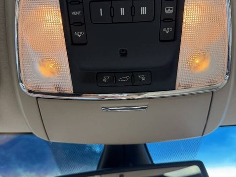 Used 2013 Jeep Grand Cherokee Overland w/ Advance Technology Group RWD image 26