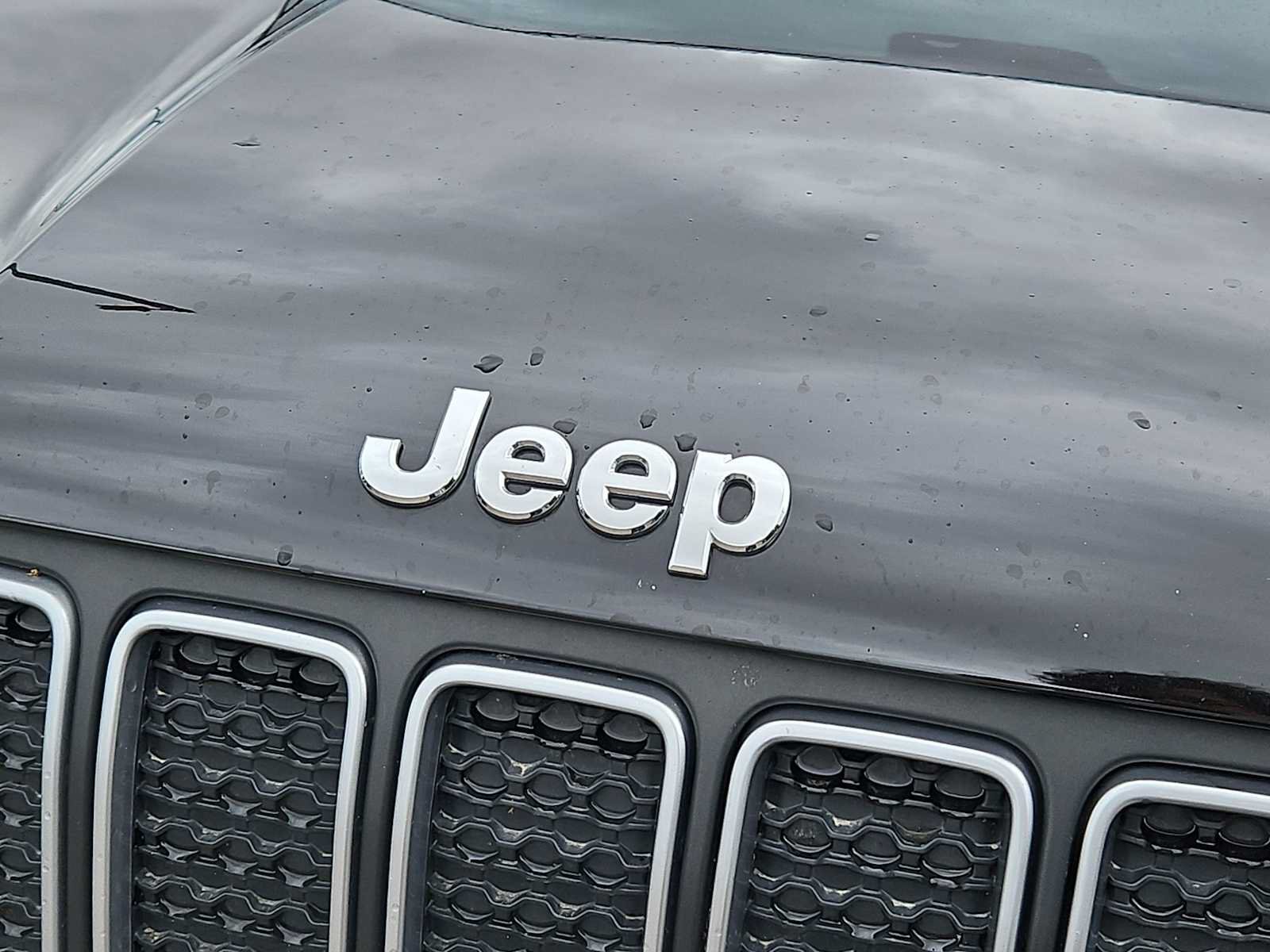 Used 2023 Jeep Renegade Latitude AWD/4WD image 11