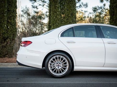 Used 2021 Mercedes-Benz E 350 Sedan w/ Premium Package image 11