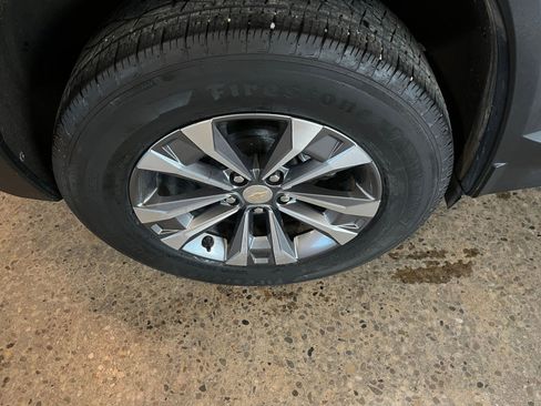 Used 2025 Chevrolet Equinox LT image 30