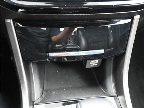 Used 2016 Honda Accord Sport image 15