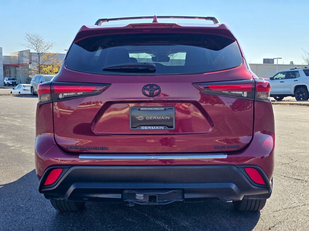 Used 2024 Toyota Highlander XLE AWD/4WD image 15