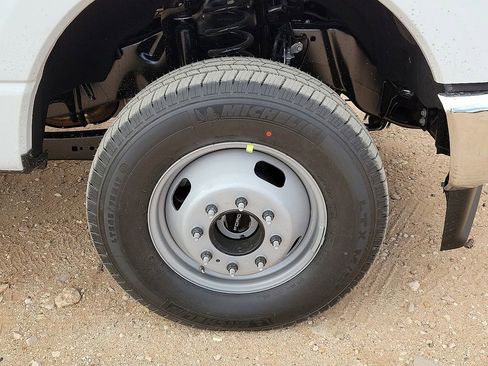 New 2026 Ford F350 XL w/ XL Chrome Package image 14