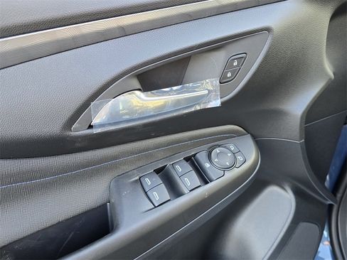 New 2026 Buick Envista Sport Touring image 12