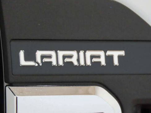 Used 2024 Ford F250 Lariat image 7