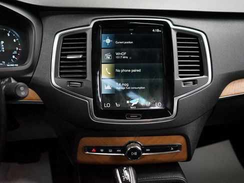 Used 2022 Volvo XC90 T6 Momentum image 7