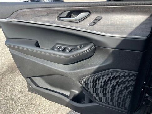 New 2025 Jeep Grand Cherokee L Limited w/ Luxury Tech Group II image 19